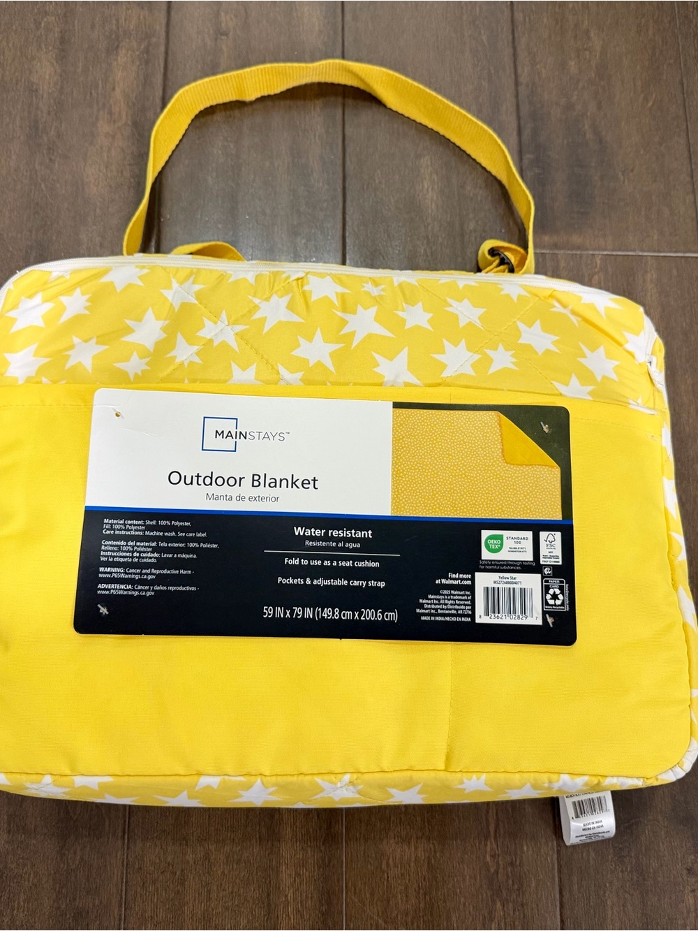 Mainstays Yellow and White Star Outdoor Blanket with Carry Strap